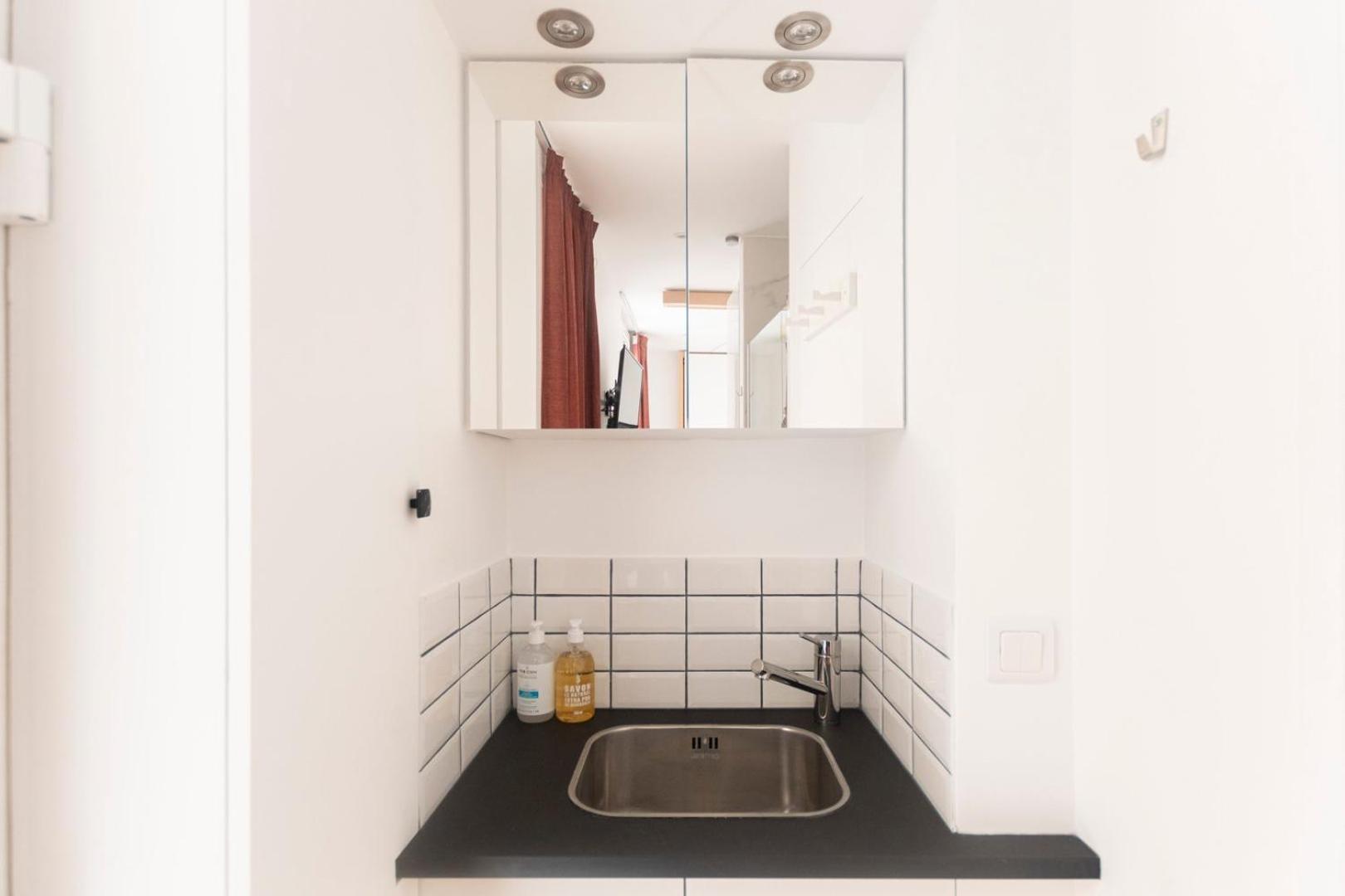Super Central Mini Studio - 2 Pax, Murphy Bed Paris Exterior foto